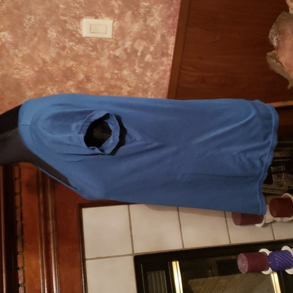 Women's Top Green Size Medium - Picture 4 of 5